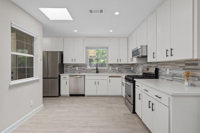 7707 Robalo RD, Austin, TX 78757