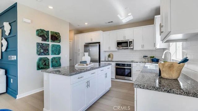 1304 Thunderbolt Lane, Rialto, CA 92376