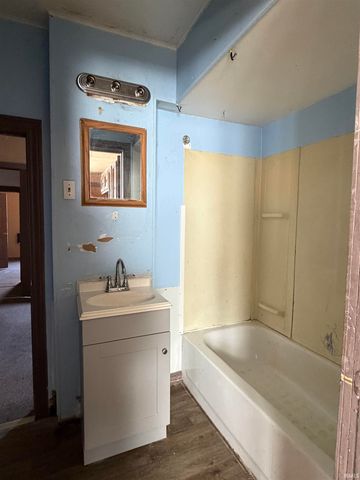 201 S D Street, Marion, IN 46952