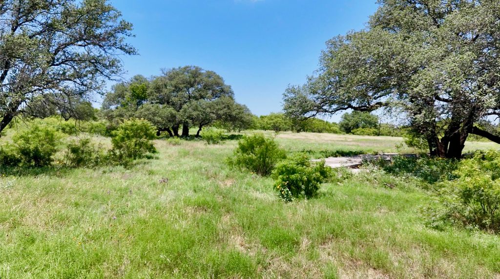Image 6 of property listing at 11 Mystic Mountain Drive, Gustine, TX 76455