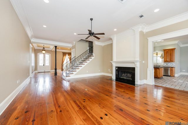 19027 Spyglass Hill Dr, Baton Rouge, LA 70809