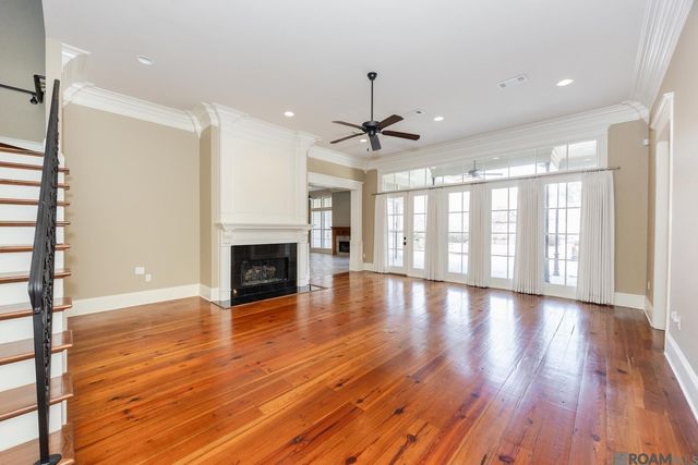 19027 Spyglass Hill Dr, Baton Rouge, LA 70809