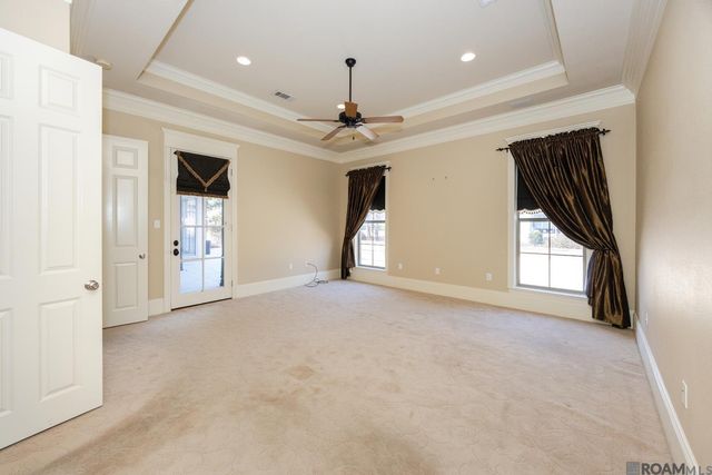 19027 Spyglass Hill Dr, Baton Rouge, LA 70809