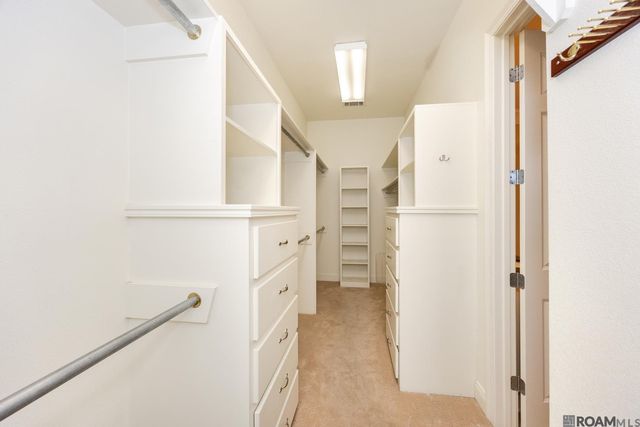 19027 Spyglass Hill Dr, Baton Rouge, LA 70809