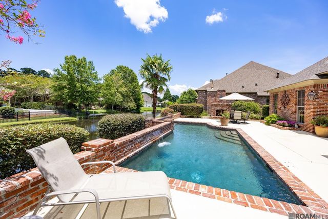 19027 Spyglass Hill Dr, Baton Rouge, LA 70809