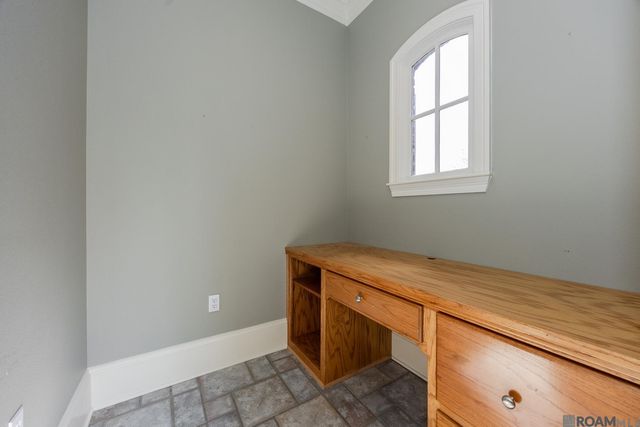 19027 Spyglass Hill Dr, Baton Rouge, LA 70809