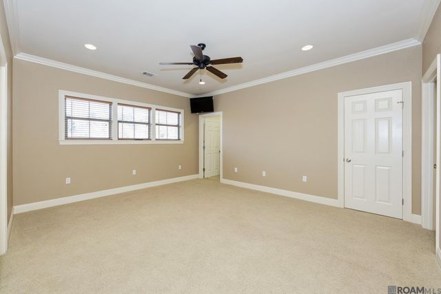 19027 Spyglass Hill Dr, Baton Rouge, LA 70809