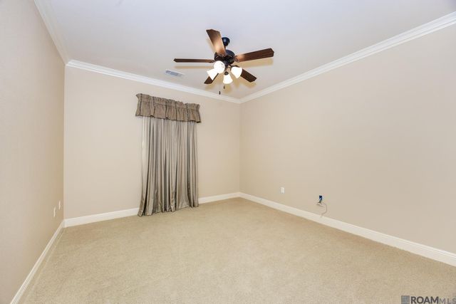 19027 Spyglass Hill Dr, Baton Rouge, LA 70809