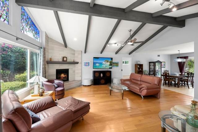 1402 Rimrock Drive, Escondido, CA 92027