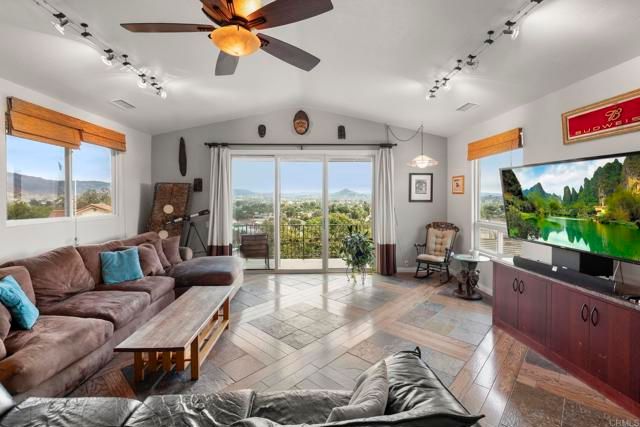 1402 Rimrock Drive, Escondido, CA 92027