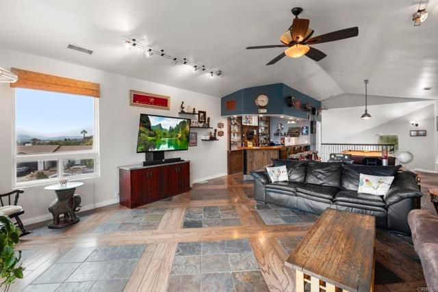 1402 Rimrock Drive, Escondido, CA 92027