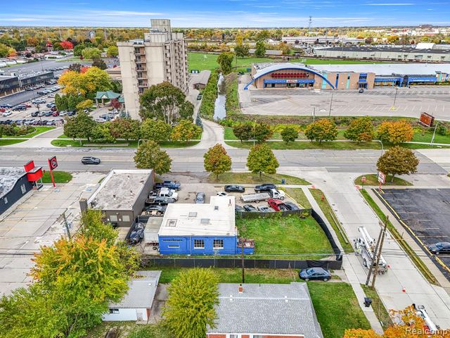 4505 Allen Road, Allen Park, MI 48101