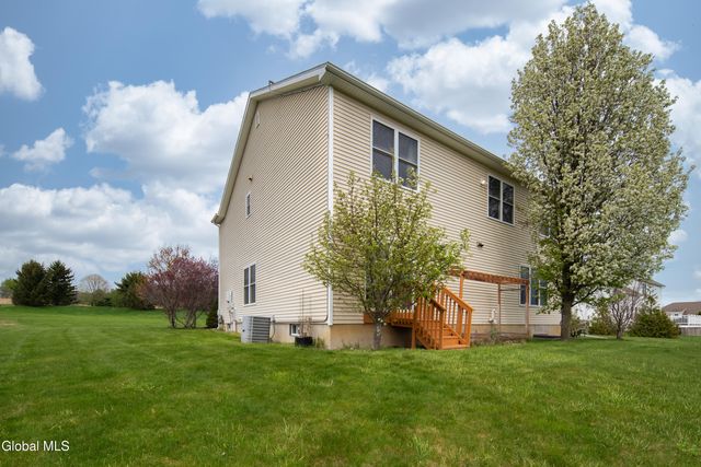 3 Skybrook Circle, Clifton Park, NY 12065