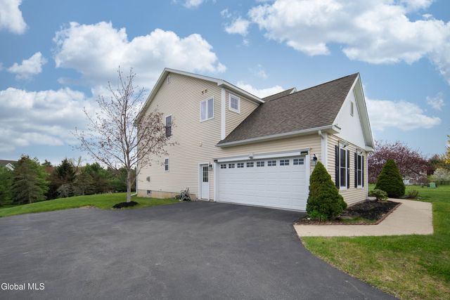 3 Skybrook Circle, Clifton Park, NY 12065