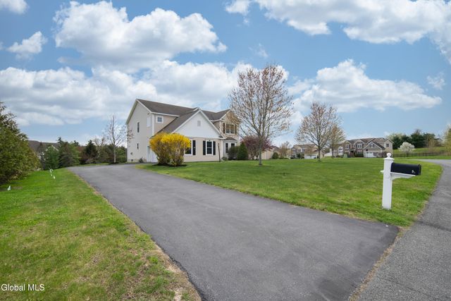 3 Skybrook Circle, Clifton Park, NY 12065