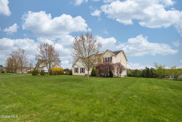 3 Skybrook Circle, Clifton Park, NY 12065