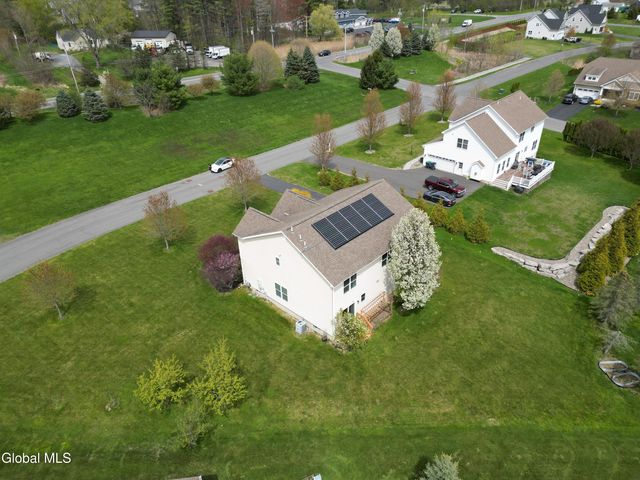 3 Skybrook Circle, Clifton Park, NY 12065