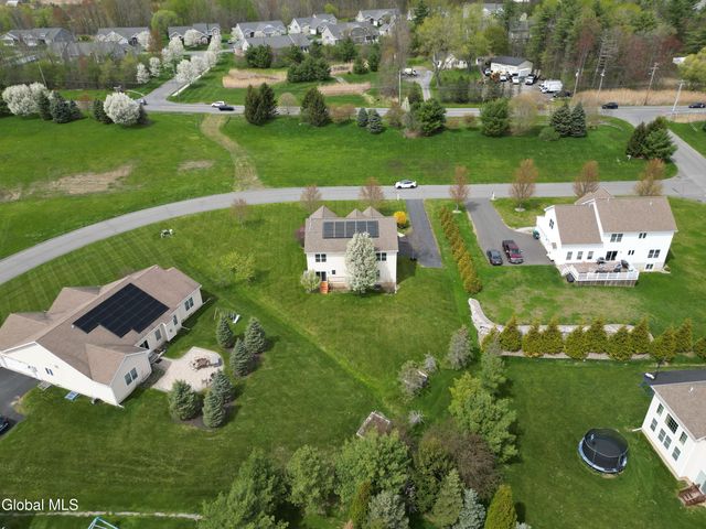 3 Skybrook Circle, Clifton Park, NY 12065