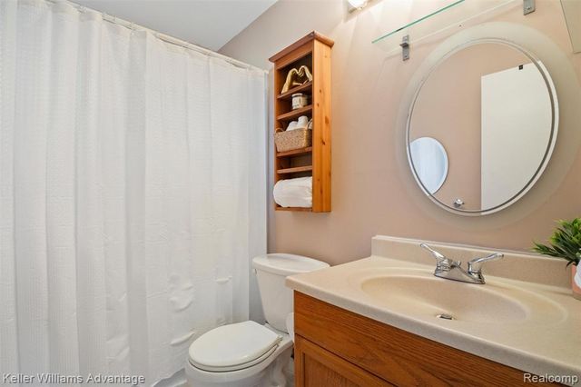 44528 Whitman Avenue, Canton, MI 48187