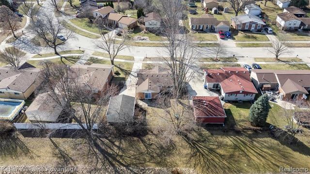 44528 Whitman Avenue, Canton, MI 48187