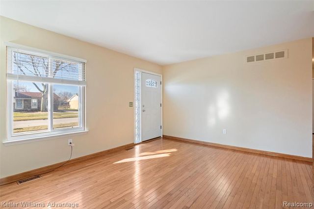 44528 Whitman Avenue, Canton, MI 48187