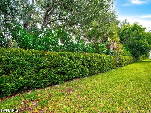15359 Wildflower CIR, Naples, FL 34119