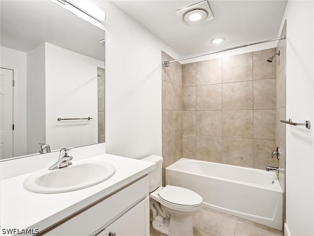15359 Wildflower CIR, Naples, FL 34119