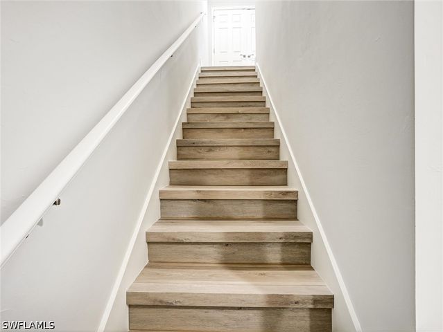 15359 Wildflower CIR, Naples, FL 34119