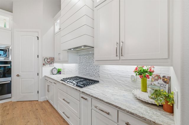 2330 Kinley Brooke Drive, Waxahachie, TX 75167