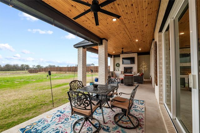 2330 Kinley Brooke Drive, Waxahachie, TX 75167