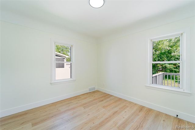 22427 Hanson Court, Saint Clair Shores, MI 48080