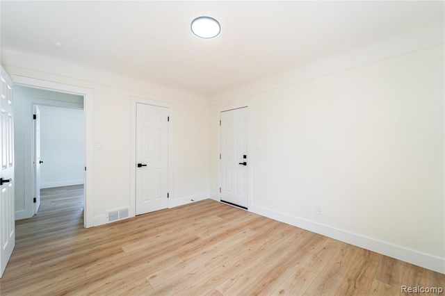 22427 Hanson Court, Saint Clair Shores, MI 48080
