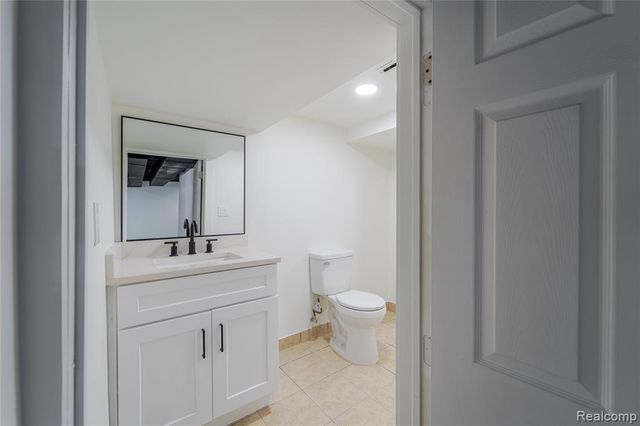 22427 Hanson Court, Saint Clair Shores, MI 48080