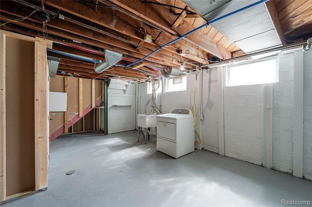 22427 Hanson Court, Saint Clair Shores, MI 48080