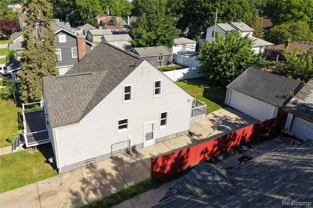 22427 Hanson Court, Saint Clair Shores, MI 48080
