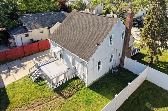 22427 Hanson Court, Saint Clair Shores, MI 48080