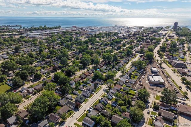 22427 Hanson Court, Saint Clair Shores, MI 48080