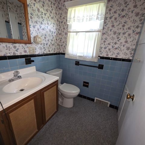 1180 N River Road, Saginaw, MI 48609