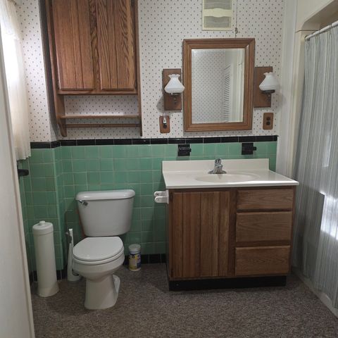 1180 N River Road, Saginaw, MI 48609
