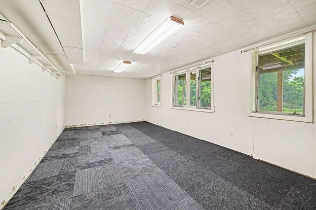 1180 N River Road, Saginaw, MI 48609