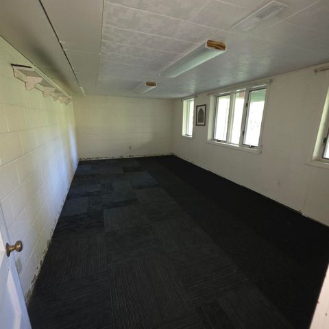 1180 N River Road, Saginaw, MI 48609