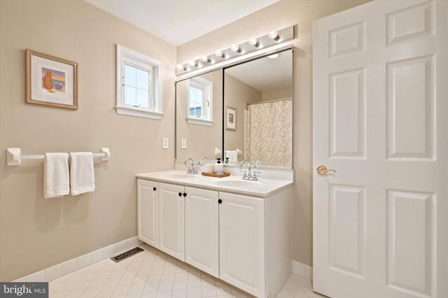 165 BIRKDALE DR, Blue Bell, PA 19422