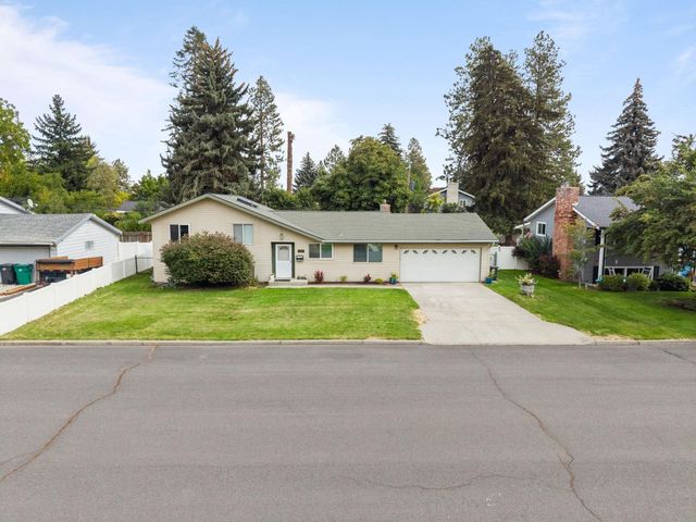 413 N 3rd St, Cheney, WA 99004