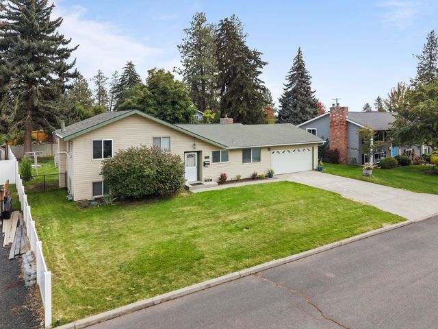 413 N 3rd St, Cheney, WA 99004