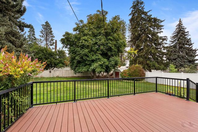 413 N 3rd St, Cheney, WA 99004