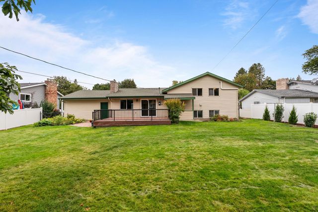 413 N 3rd St, Cheney, WA 99004