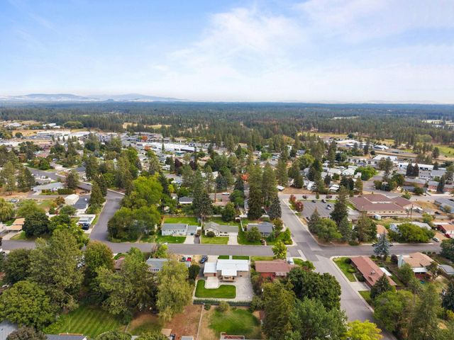 413 N 3rd St, Cheney, WA 99004