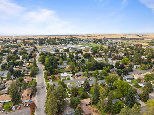 413 N 3rd St, Cheney, WA 99004