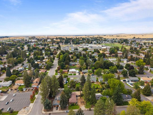 413 N 3rd St, Cheney, WA 99004