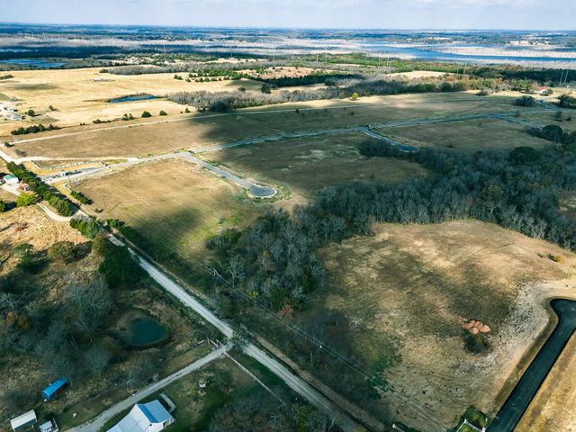 270 Nautical Court, Dodd City, TX 75438